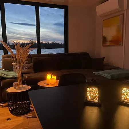 Hausboot Mit Sauna Apartman *