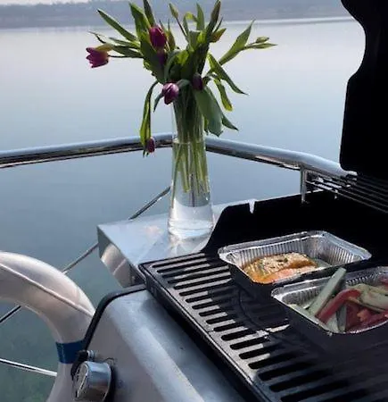 Hausboot Mit Sauna Apartman
